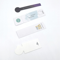 Cartes parfumées personnalisées de haute qualité avec impression sérigraphique et logo, idéales pour la diffusion de senteurs.