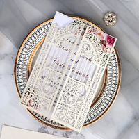 Invitation de mariage chrétienne unique en papier doré métallisé, découpe au laser argentée métallique