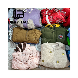 C06 Balle Firmate di Abbigliamento Usato Misto per Bambini Qualità di Prima Scelta - Product Image 1