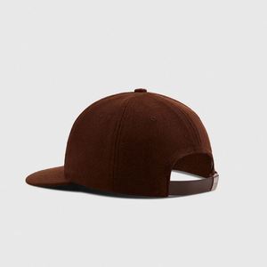 Casquette en mélange de laine personnalisée avec logo brodé blanc, casquettes snapback, casquette à sangle en cuir vierge, casquettes en laine personnalisées unisexe - Product Image 4