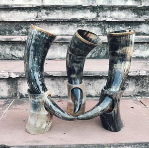 Portavasos de Cuero con Diseño de Cuerno Vikingo, Pulido y Duradero, con Logotipo Personalizado para Cerveza, Vino y Hidromiel, Ecológico, Ideal para Eventos - Product Image 1