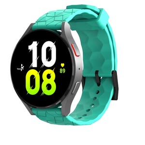 Bracelet de montre en silicone couleur unie à motif football 20mm/22mm compatible avec Samsung Galaxy Watch7/<span class=keywords><strong>6</strong></span>/5/4 et <span class=keywords><strong>Huawei</strong></span> Watch GT - Product Image 6