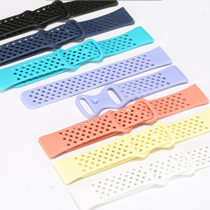 适用于 <span class=keywords><strong>Fitbit</strong></span> <span class=keywords><strong>Versa</strong></span> <span class=keywords><strong>3</strong></span>/4 运动智能手表表带配件 软硅胶腕带 橡胶表带 - Product Image 3