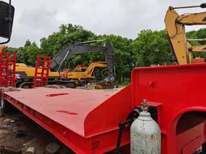 Semirremolque de plataforma baja de 3 ejes y 70 toneladas usado, con cargador de 40 pies y 40 toneladas, función hidráulica extensible de 50 toneladas - Product Image 4