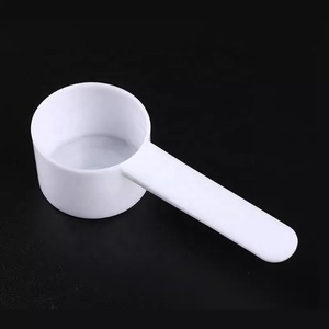 <span class=keywords><strong>Cuillère</strong></span> doseuse <span class=keywords><strong>en</strong></span> plastique <span class=keywords><strong>à</strong></span> long manche de 20 <span class=keywords><strong>ml</strong></span> <span class=keywords><strong>10</strong></span> g avec échelle graduée pour café, aliments pour animaux, céréales, épices et autres aliments secs <span class=keywords><strong>en</strong></span> poudre - Product Image 2