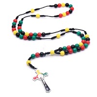 Collier de prière en perles de plastique colorées jaune rouge noir vert Croix religieuse Bijoux chrétiens Tissage catholique