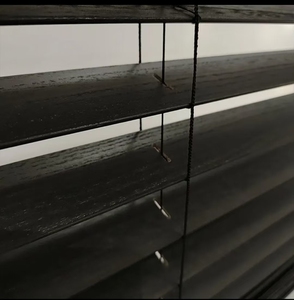 Persiane Veneziane <span class=keywords><strong>in</strong></span> <span class=keywords><strong>Legno</strong></span> Integrate Intelligenti all'Ingrosso con Protezione UV e Privacy per Soggiorno - Product Image 4