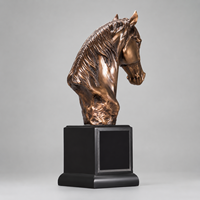 Sculpture de tête de cheval en résine bronze personnalisée, trophée, statue avec base noire, résistante à la corrosion, art animalier pour la décoration de bureau