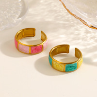 Dina 18K Vergoldeter Edelstahl Breiter Bandring mit Emaille-Gitter-Design Trendiger Alltags- und Dating-Ring für Damen