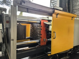 Máquina <span class=keywords><strong>de</strong></span> Fundición a Presión en Cámara Fría <span class=keywords><strong>de</strong></span> Aluminio y <span class=keywords><strong>Hierro</strong></span> <span class=keywords><strong>Fundido</strong></span> LK <span class=keywords><strong>de</strong></span> 280 Toneladas Usada, Certificada CE ISO9001, Motor <span class=keywords><strong>de</strong></span> Alta Estabilidad y Eficiencia - Product Image 6