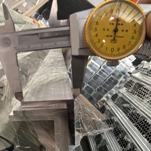 Vente en gros d'angle en aluminium 5052 à 90 degrés, profilé en L, surface argentée brillante, tailles courantes <span class=keywords><strong>40x40</strong></span>, 75x75, 80x80 - Product Image 5