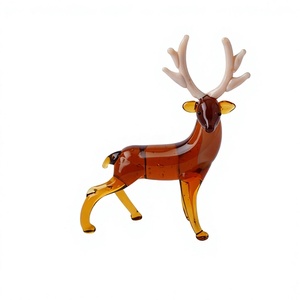 Figurine de cerf en verre soufflé à la main, corps ambré, bois de cerf blanc, sculpture animale de Noël, pièce d'art décorative - Product Image 1