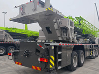 Grue mobile sur camion ZLJ5500JQZ130VS, poids opérationnel 55000 kg, hauteur de levage maximale 79 m, vitesse de déplacement maximale 75 km/h