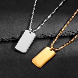 Collier pendentif rectangulaire épais pour homme, en acier titane poli, idéal pour le quotidien et les cadeaux - Product Image 4