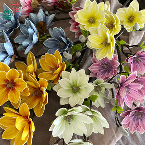 Fleur artificielle en soie EVA Magnolia réaliste pour décoration de mariage, de maison et ornement de Noël - Product Image 4