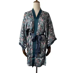 Gaun gaya kimono sutra wanita cetak digital desain kustom jubah panjang wanita grosir