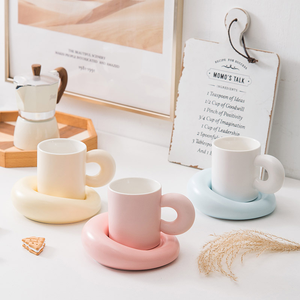 Ensemble de tasses en céramique Cute Sense Milk Fufu 300 ml, design de dessin animé avec plateau, passe au lave-vaisselle, tasse à café pour le thé de l'après-midi au bureau - Product Image 1