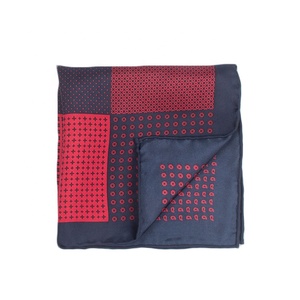 مخصص طباعة الحرير متعدد الألوان حافة عادي أحمر جيب الساحات منديل الأعمال - Product Image 1