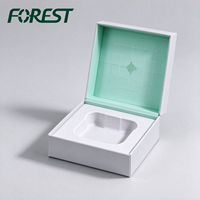 Boîte d'emballage personnalisée pour écouteurs sans fil avec fermeture magnétique, impression couleur intégrale et insert ajusté pour l'emballage des écouteurs sans fil