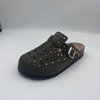 Sabots personnalisés à clous, semelle en PVC durable, procédé de collage à froid, mules en daim pour femmes