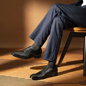 Men's Genuine Leather Waterproof Breathable Shoes Pointed Toe Business Lace-Up Oxford Style Wedding Theme - Product Image 3