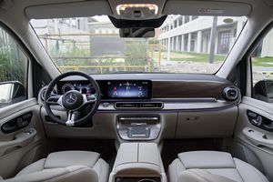 V-CLASS MER-CE-DES-BEN-Z 2024 V <span class=keywords><strong>300</strong></span> NAVIGATION EDITION 2.0T 48V - Product Image 6