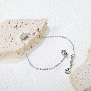 สร้อยข้อมือสแตนเลสเซอร์โคเนียรูปทรงวงรีเรขาคณิตเครื่องประดับฝังไมโครสำหรับผู้หญิงของขวัญสไตล์ยุโรปอเมริกัน - Product Image 3