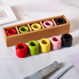 مجموعة حامل شموع سيراميك صغيرة لتزيين المنزل شمعدان عشية عيد الميلاد مع كوب للإضاءة الاحتفالية - Product Image 2