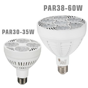 Projecteur LED PAR38 moderne 45W 60W E26 <span class=keywords><strong>E27</strong></span> <span class=keywords><strong>2700K</strong></span> à 12000K Ampoule LED pour magasin de vêtements Base COB - Product Image 3