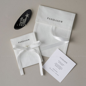 ถุงผ้าใส่ของ PandaSew สกรีนโลโก้ได้ สำหรับเสื้อผ้า รองเท้า ถุงกันฝุ่น ผ้าฝ้ายลายก้างปลาสีขาว ถุงของขวัญ ถุงใส่เครื่องประดับ - Product Image 3
