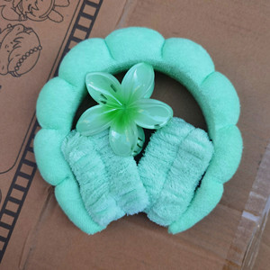 ที่คาดผมฟลานเนลลายดอกไม้ไข่สุดน่ารัก กันน้ำ พร้อมกิ๊บติดผม ชุดอุปกรณ์เสริมผมนุ่มฟู สำหรับล้างหน้า - Product Image 2