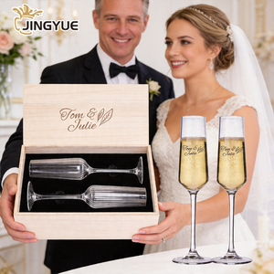 Ensemble de flûtes à champagne personnalisées pour mariage dans un coffret cadeau en bois, verres à toast gravés sur mesure pour la mariée, le marié et l'anniversaire de mariage - Product Image 1