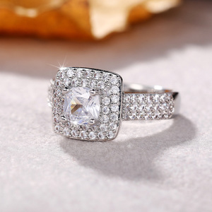 Anello con Accento Quadrato Princess per Donne, Elegante Accessorio da Dito per Proposte, Feste e Matrimoni, Idea Regalo - Product Image 6