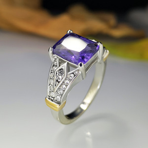Anello Stile Viola, Anello Personalizzato alla Moda per Donne, Elegante Accessorio Stile Fidanzamento - Product Image 1