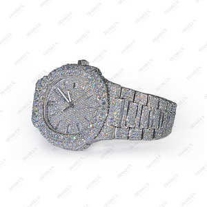 Montre de marque entièrement sertie de diamants en moissanite - Product Image 3