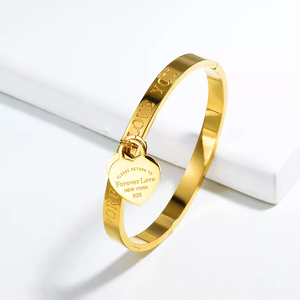 BAOYAN commercio all'ingrosso famoso marchio 18 carati placcato oro <span class=keywords><strong>gioielli</strong></span> <span class=keywords><strong>donna</strong></span> <span class=keywords><strong>donna</strong></span> all'ingrosso bracciali e braccialetti in acciaio inossidabile <span class=keywords><strong>gioielli</strong></span> <span class=keywords><strong>donna</strong></span> - Product Image 2