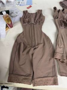 บอดี้สูทสำหรับผู้หญิงบอดี้สูทแบบรัดรูปผ้าตาข่ายน้ำหนักสูง - Product Image 1