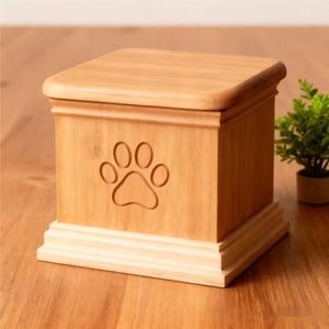 Урна для праха питомца квадратной формы с шиповым соединением, с отпечатком лапы, в брокадной коробке, деревянный мемориальный ящик - Product Image 1