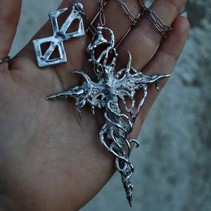 Colgante de cristal de piedra lunar de estaño popular 2026, colgante de alabastro con púas estilo punk, joyería de moda para chicas y chicos, venta al por mayor - Product Image 5