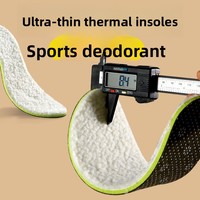 Semelle intérieure isotherme unisexe, absorbe la transpiration, désodorise et est respirante, en fausse laine d'agneau.