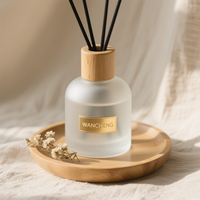 Bouteille de parfum de diffuseur de roseau en verre vide avec boîte et couvercle en bois 100ml 200ml givré noir vert personnalisé