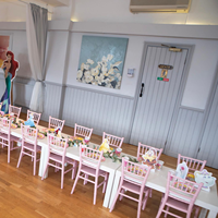 Ensemble de table et chaises rectangulaires en bois pour l'école maternelle, les enfants et les fêtes d'anniversaire - Vente en gros