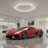 Lumière LED suspendue hexagonale personnalisée 6500K pour garage, plafond de boîte de nuit, studio de detailing automobile, éclairage de travail
