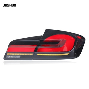 Feux arrière Jushun pour BMW Série 5 F10 2011-2017 LED avec feux de jour et clignotants - Product Image 3