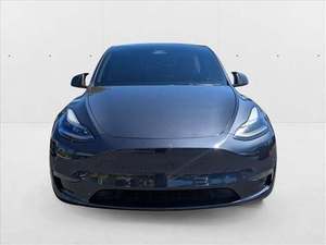 Tesla Model Y 2024 d'occasion, Propulsion intégrale, Longue autonomie, Sièges en cuir foncé, Régulateur de vitesse adaptatif, Conduite à gauche, Toit ouvrant panoramique, Automatique, Prêt pour usage commercial (avec frais d'accident) - Product Image 2