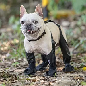 Venta caliente Botas para perros Suela de goma Zapatos impermeables para perros No es fácil arrancar Botas de goma para perros