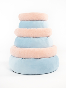 Lit pour <span class=keywords><strong>chat</strong></span> en forme de donut, en peluche douce <span class=keywords><strong>et</strong></span> ronde, apaisant, avec rebord surélevé pour chats d'intérieur <span class=keywords><strong>et</strong></span> petits chiens - Product Image 1