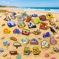 Breloques de chaussures en PVC 2D sur le thème de l'Australie en gros, décorations personnalisées pour sabots pour les amateurs de plage, avec drapeau australien et design de surf sur mesure