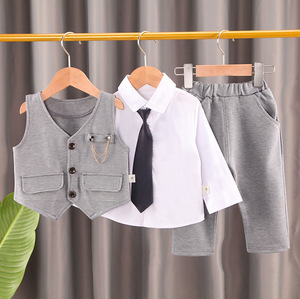 Ensemble de Costume Formel Garçon en Gros <span class=keywords><strong>1</strong></span>-4 Ans Gilet + Chemise + Pantalon avec Poche à Chaîne et Nœud Papillon <span class=keywords><strong>Tenue</strong></span> de Cérémonie Bébé Vêtements pour Tout-Petits - Product Image 5