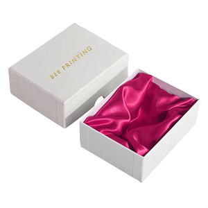 Caja de embalaje de papel de perfume cosmético con impresión de logotipo personalizado con mancha en el interior caja magnética de lujo para extensiones de cabello - Product Image 2